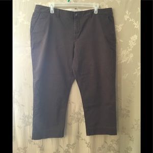 Old Navy Size 16 Capris